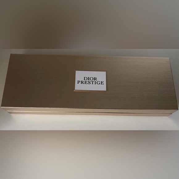 NIB Dior Prestige Piano set - Picture 3 of 3